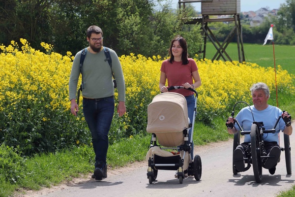 Familienwanderung 2.jpg